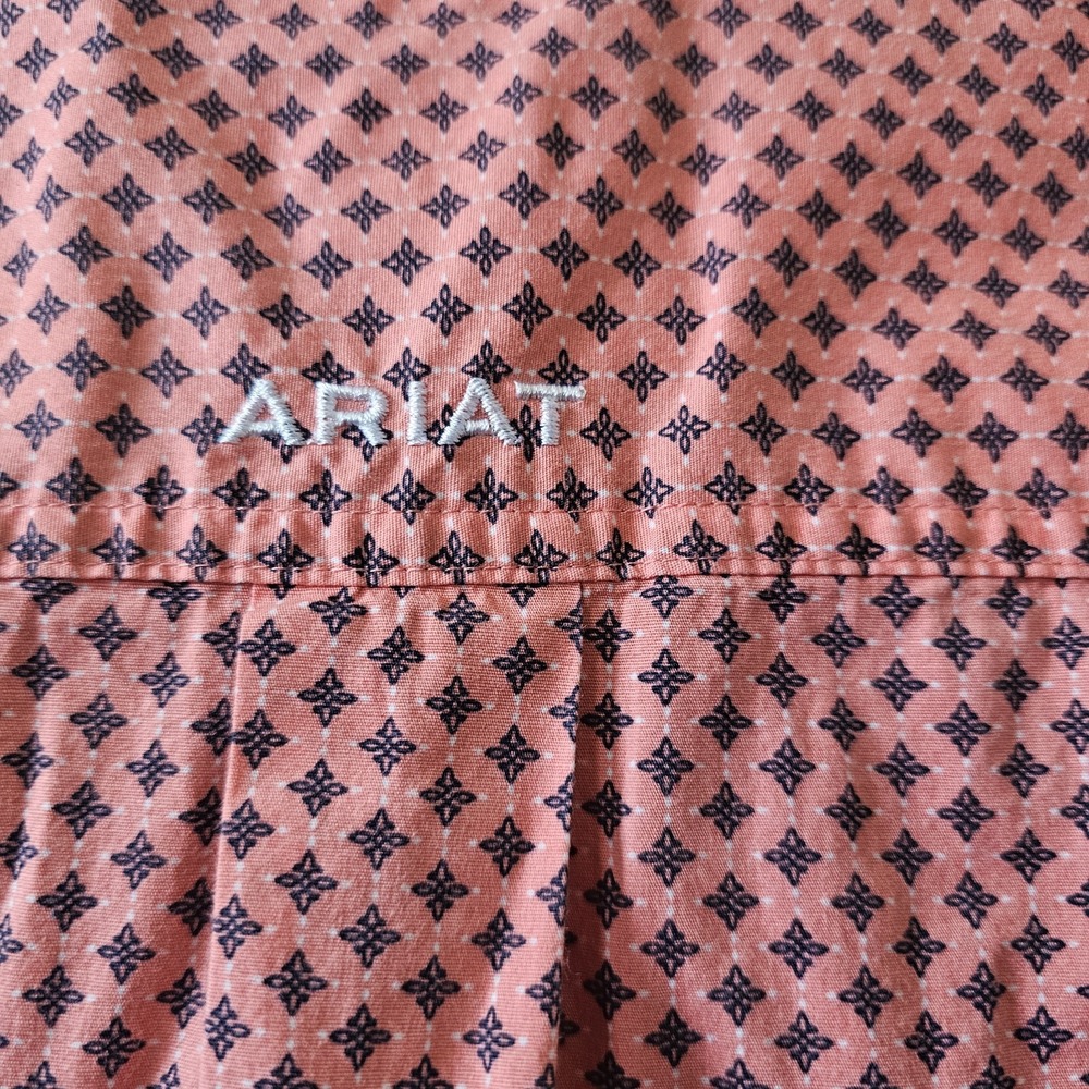 Ariat Albera Button-Up Shirt Men's XL Long Sleeve Casual Western Pink Geometric - Picture 7 of 9